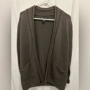 ‼️SALE 🌿Evergreen Tahari cardigan🌿‼️